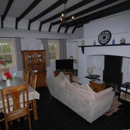 Thatcted Cottages Lough Derg Dromineer Eksteriør bilde